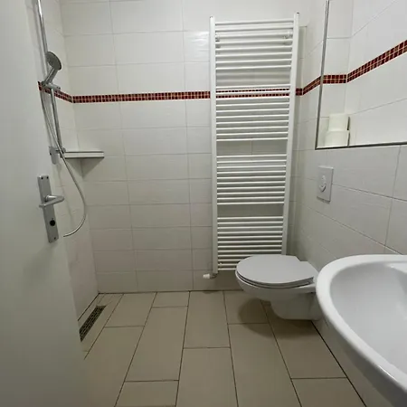 Rum i privatbostad Gastem Ug *